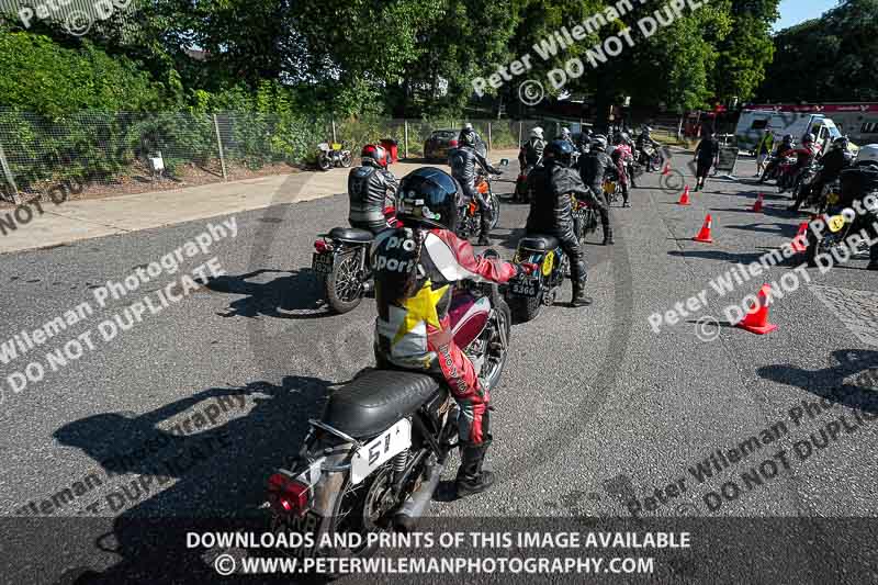 cadwell park;cadwell park photographs;cadwell trackday photographs;enduro digital images;event digital images;eventdigitalimages;peter wileman photography;racing digital images;trackday digital images;trackday photos